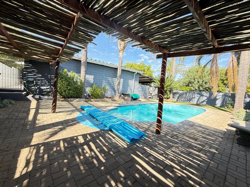 4 Bedroom Property for Sale in Myrtledene Western Cape